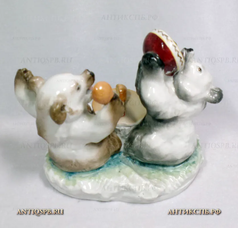 Чернильница фарфоровая "Медведи сладкоежки". ЛФЗ. СССР. 1950 - 60 гг. ХХ века. №20216